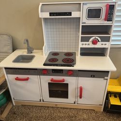 Hape Play Kitchen 
