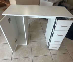 Mesa de manicurista