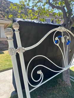 Free queen frame & box spring