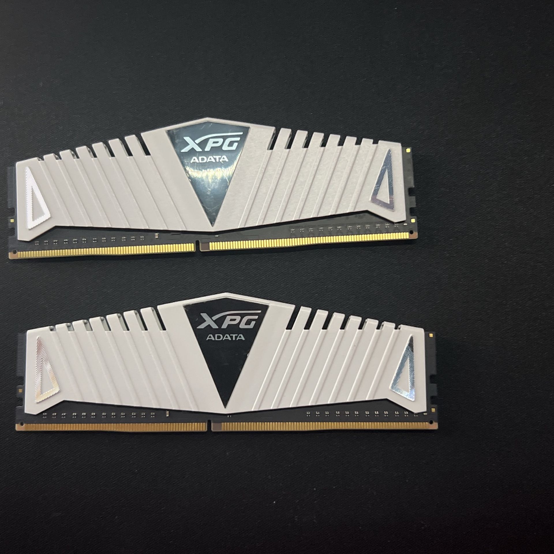 ADATA XPG 8GB 2x4GB DDR4 3000MHz AX4U3000W4G16-BWZ UNTESTED