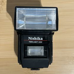 Nishika Twin Light 3000 Camera Variable Angle Electronic Flash for N8000  Tested Works, includes batteries