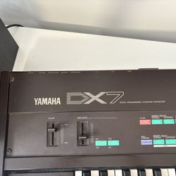 Original Yamaha  DX7 Synthesizer 61 key keyboard  DX7  MK1