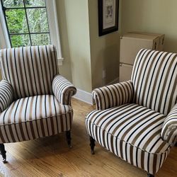 CHARMING ELEGANT PAIR OF CHAIRS 🌸