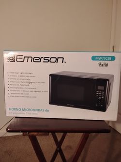 EMERSON MW7302B MICROWAVE OVEN
