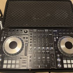 Pioneer DDJ SZ2 + Case & Cables