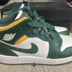 Barley Used Size 4 Youth