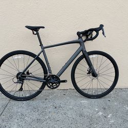 BRAND NEW 2025 Trek Domane AL2 Road Bike.