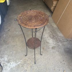 🌿 Boho Rattan Plant Stand / Accent Side Table – Like New! 🌿