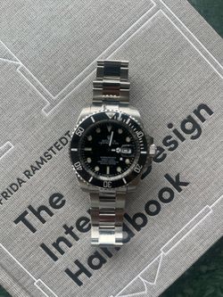 Submariner watch