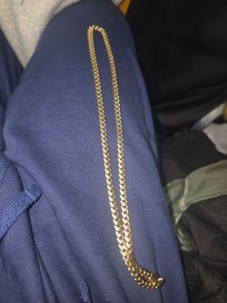 22 inch 14 k Cuban gold necklace 19.8 grams