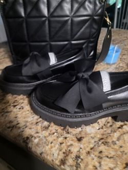 Girl shoes