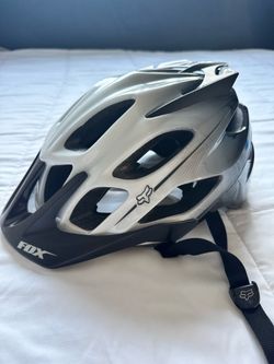 Fox Racing Mountain Bike Helmet - Lightweight Trail MTB - Clean Condition