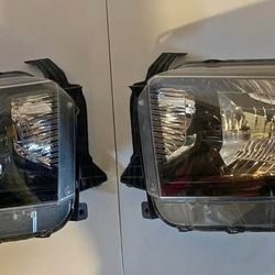 2017 Toyota Tundra Headlight Assembly