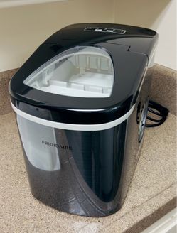 Frigidaire Black Stainless Steel Ice Maker (Model EFIC117) - Works Perfectly!