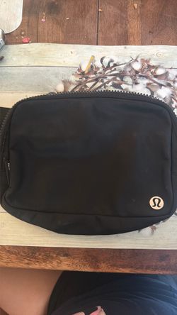 Lululemon bag