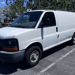 2010 Chevy Express 2500 Cargo Van