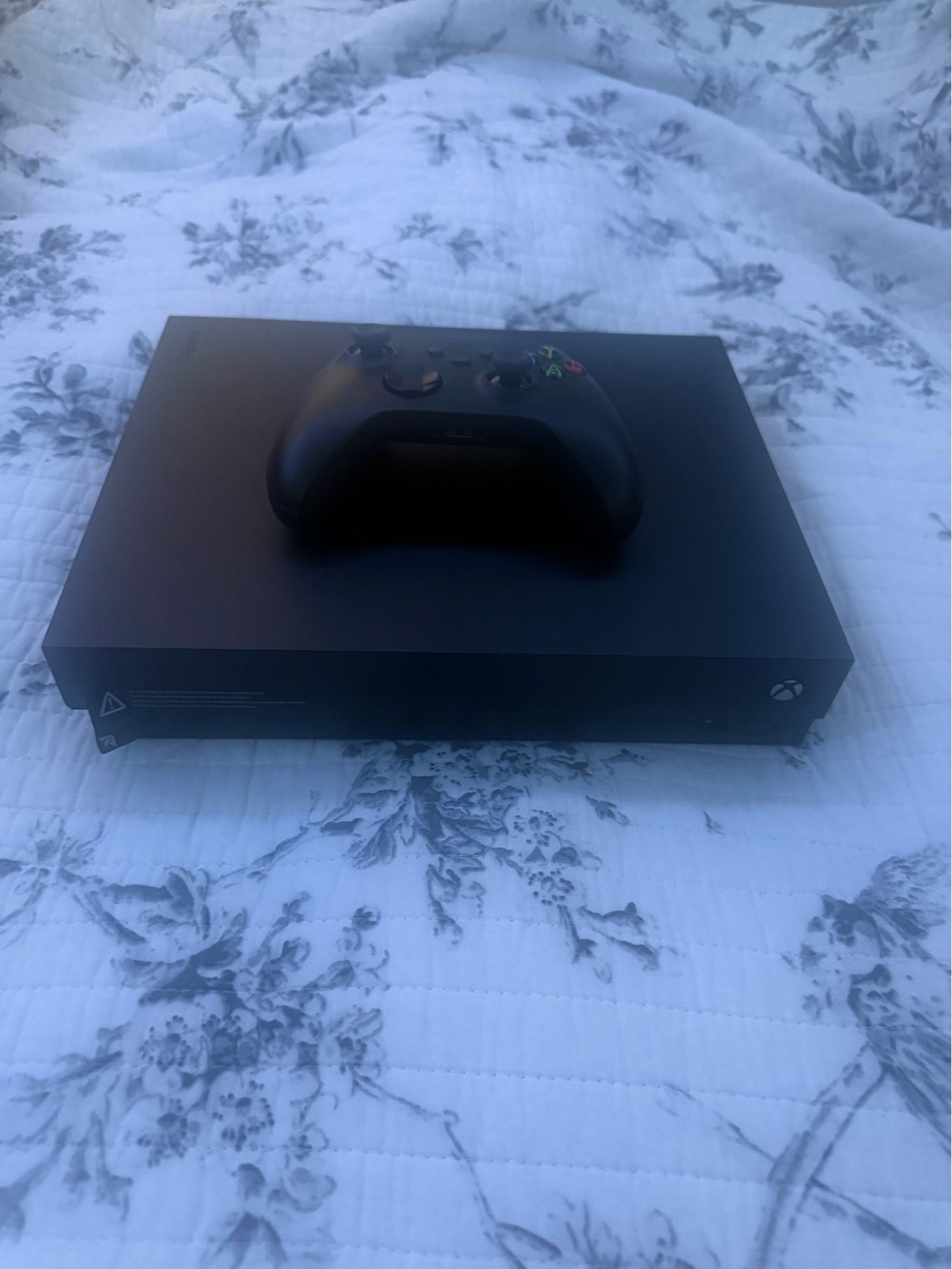 Xbox 1 with controller