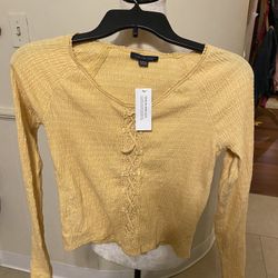 NWT Woman’s American Eagle Crop Top Size Xsmall 