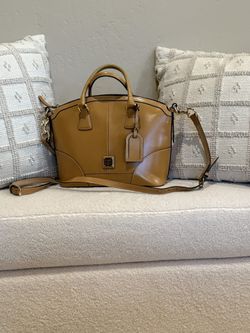 Dooney & Bourke