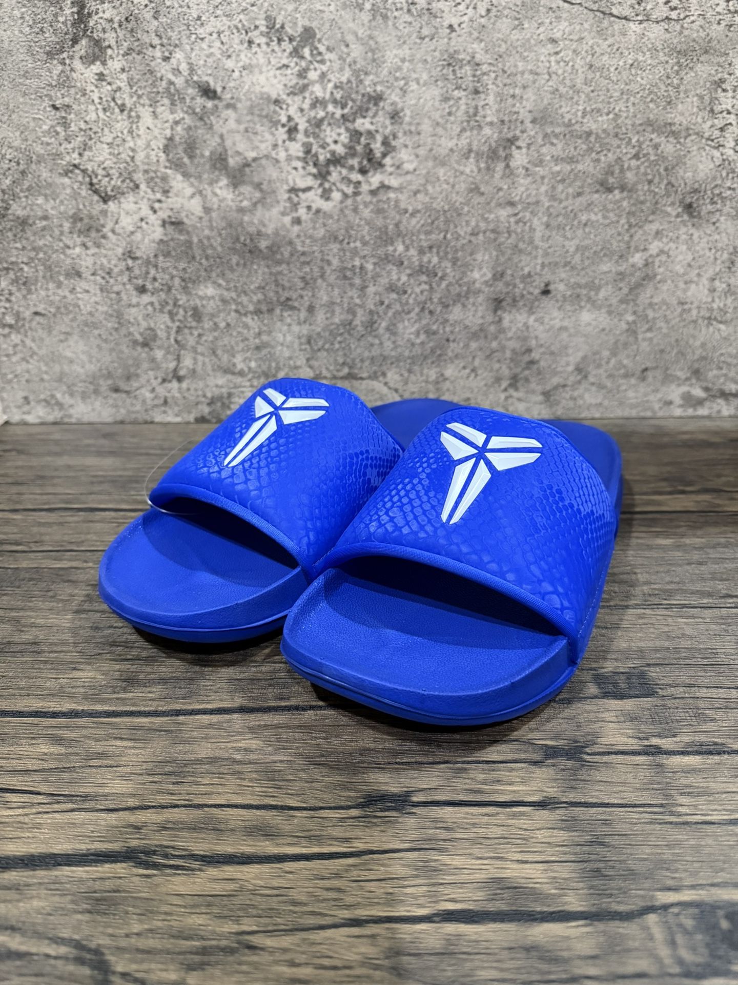 Nike Kobe Dodgers Off Court Slides Size 10 Mens