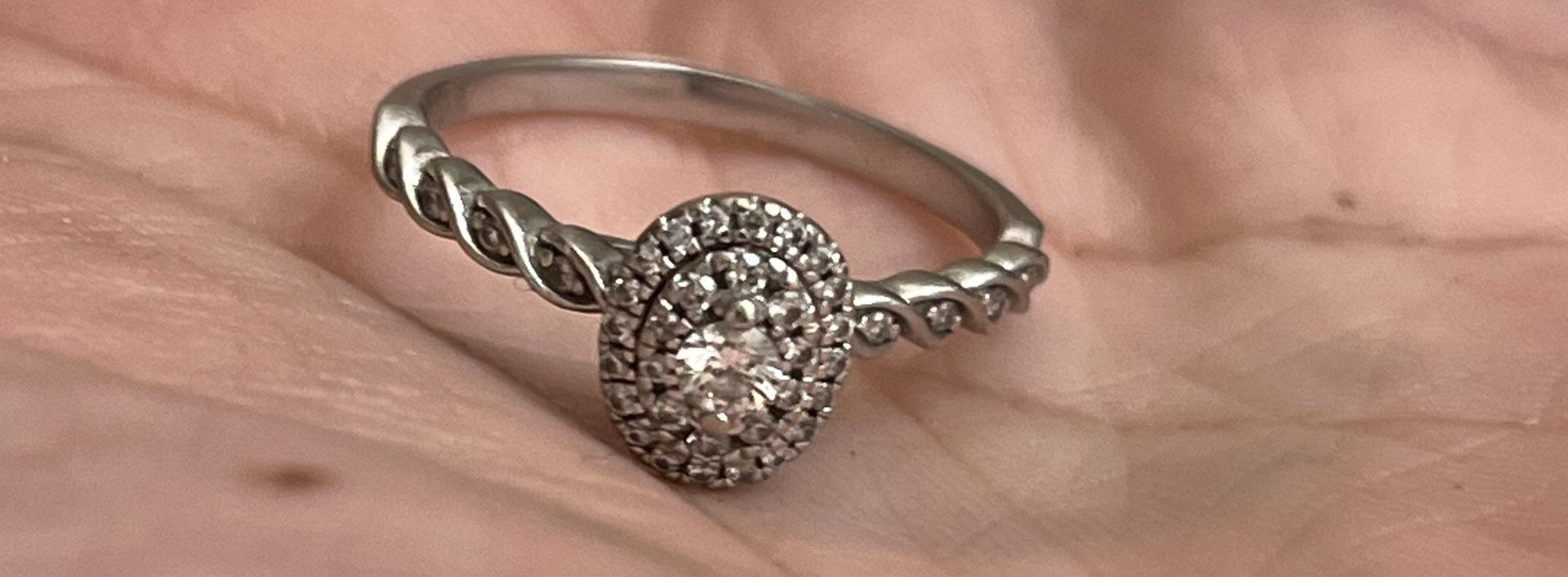 Elegant Silver Diamond Ring 