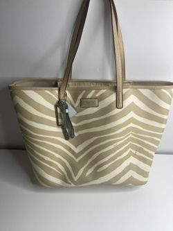 Coach Beige Medium Size Women Shoulder Bag 