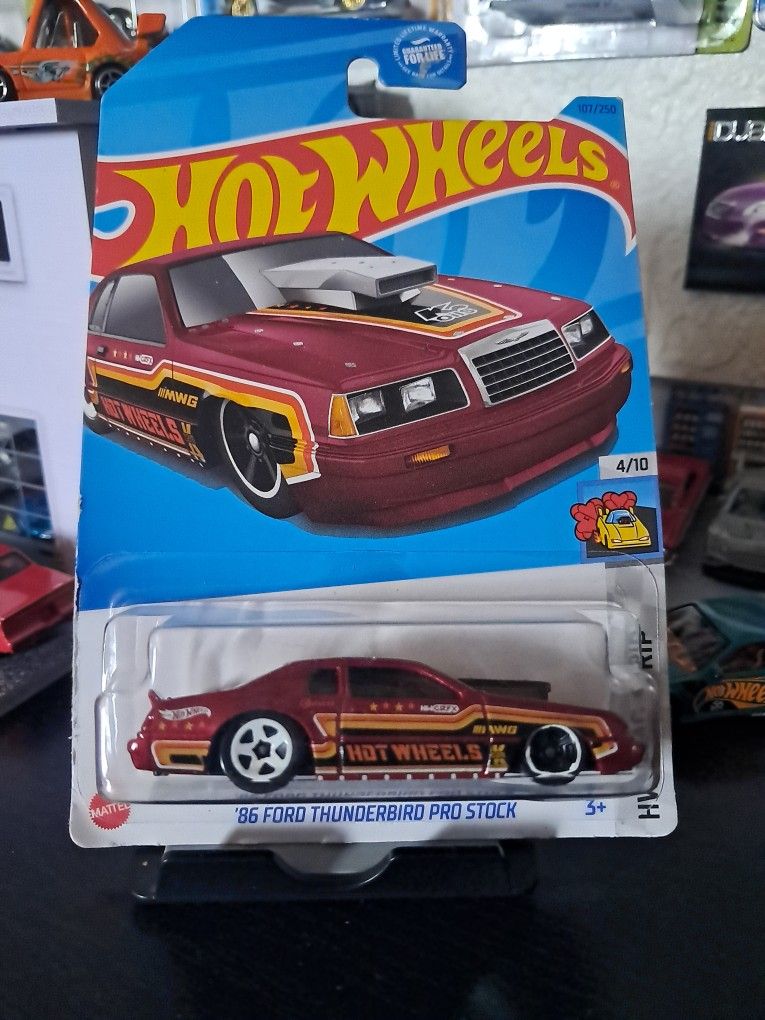 Hot Wheels '86 Ford Thunderbird Pro Stock