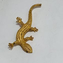 Lizard pin