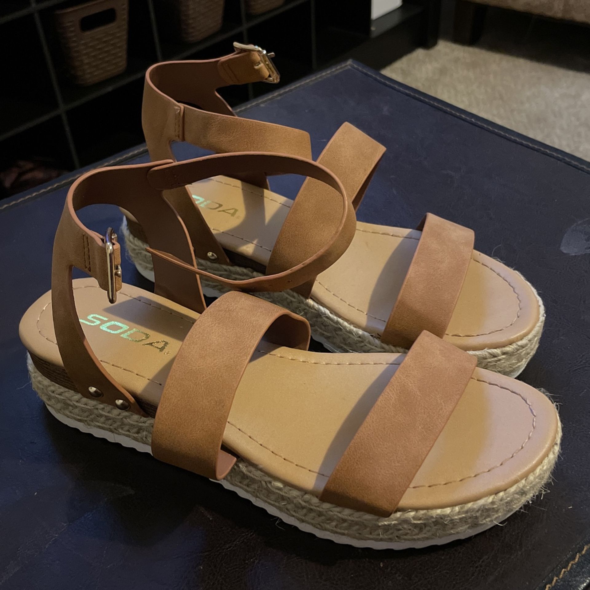 Girl’s Sandals