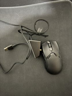 Razer Viper Ultimate Mouse And Charging Stand