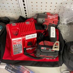 Milwaukee Tools Impact Wrench 