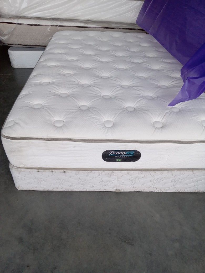 Full Size Simmons Mattress