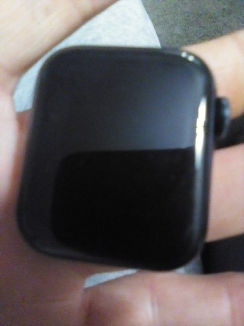 Apple Watch Series Se... BRAND NEW CONDITION 