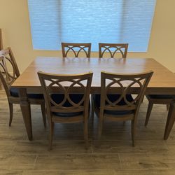 ETHAN ALLEN CYRA OAK WOOD DINING SET FOR SIX WITH FOUR MATCHING BARSTOOLS