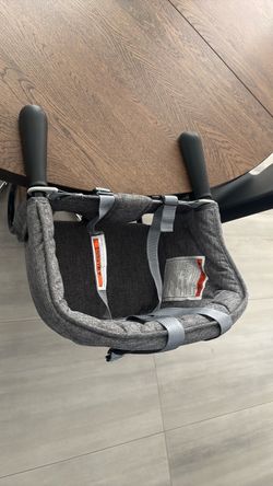 Hook-On Baby Table Seat with Harness
