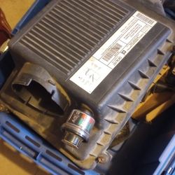 Air Box Complete Unit. Off A 5.3 Litter 