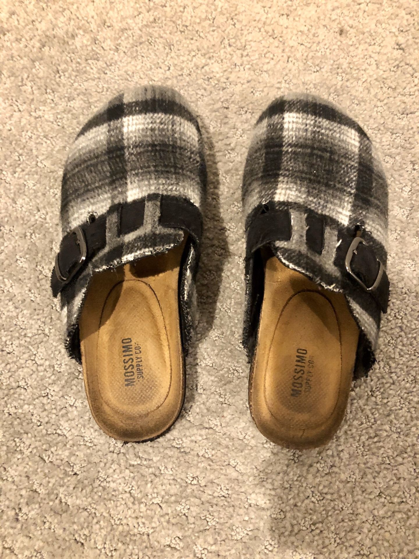 Compared to Birkenstock BOSTON clog Shoes white black size 6