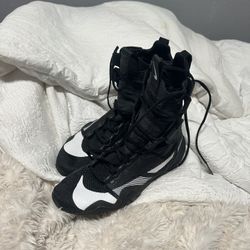 Nike Hyper KOs 2 size 9