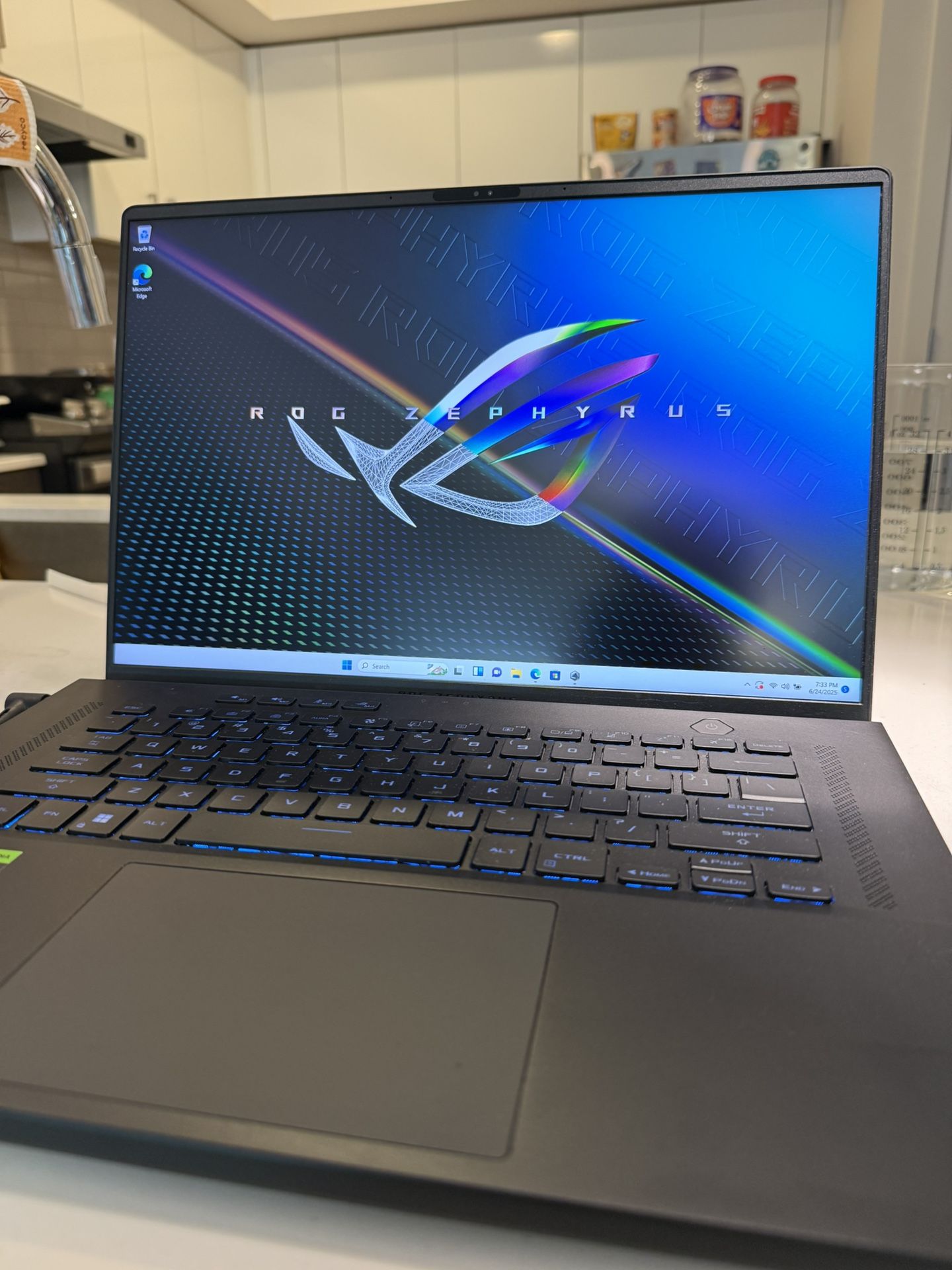 Asus gaming laptop i9 13900h 4070 32gb ram 1tb ssd