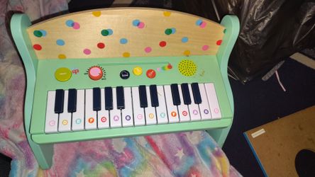 Goggle piano