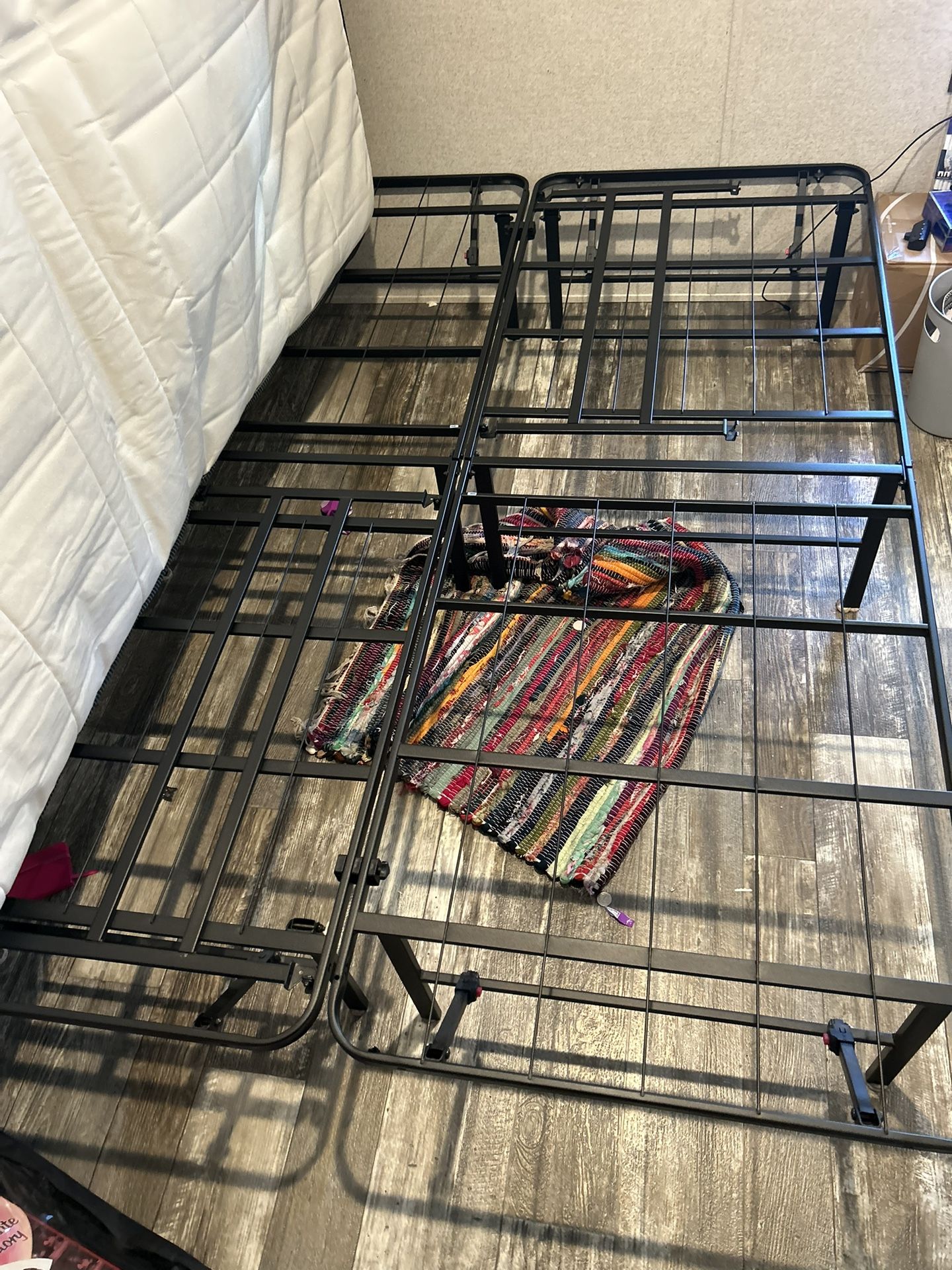 Queen Size Bed Folding Frame