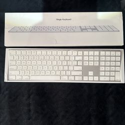 Apple Magic Keyboard 