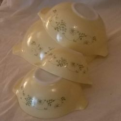 Pyrex Antique Cinderella Nesting Bowls