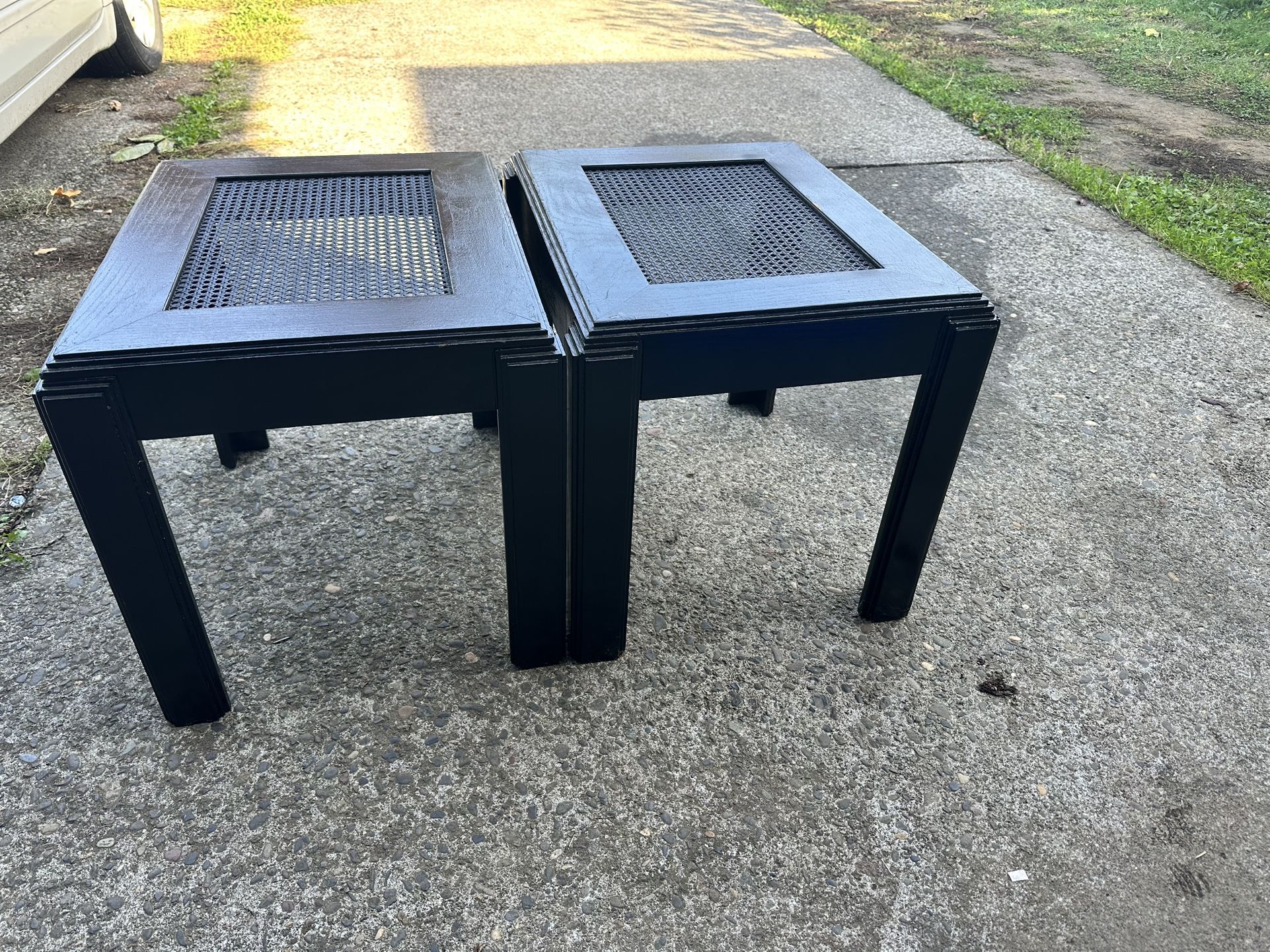 2 Black Wicker Top End Table