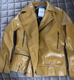 Women’s Yellow Coat