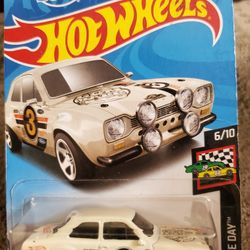 Hotwheels '70 Ford Escord Rs1600