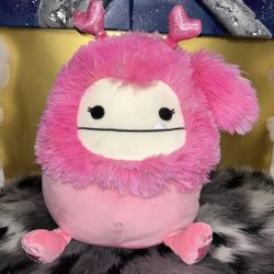 NWT Squishmallows 11” Caparinne The Pink Bigfoot Missing Ear Factory DEFECT 😅