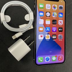 Factory unlocked apple iphone X 64 gb, store warranty! 