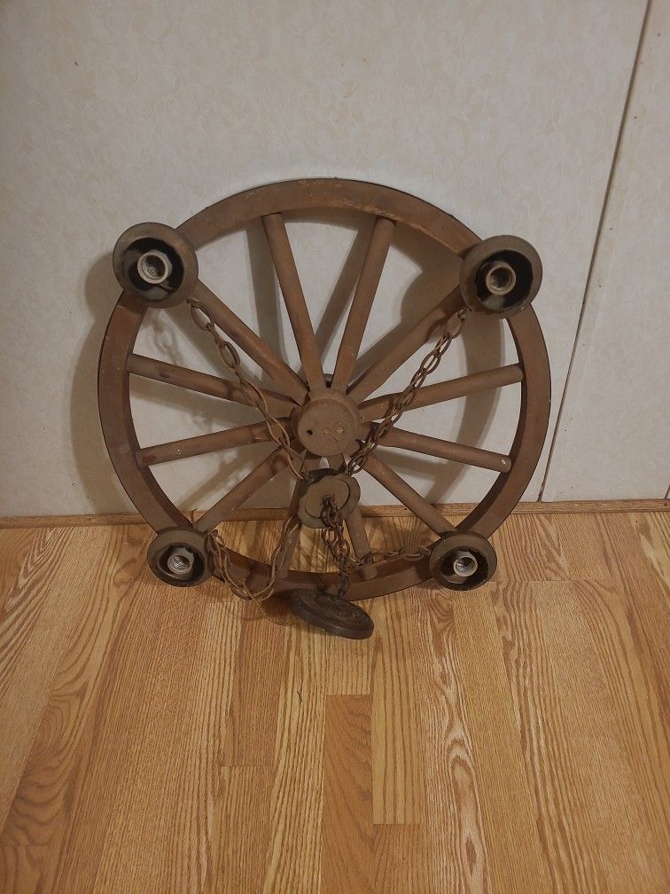 WAGON WHEEL LIGHT FIXTURE 12 9 INCH SPOKES