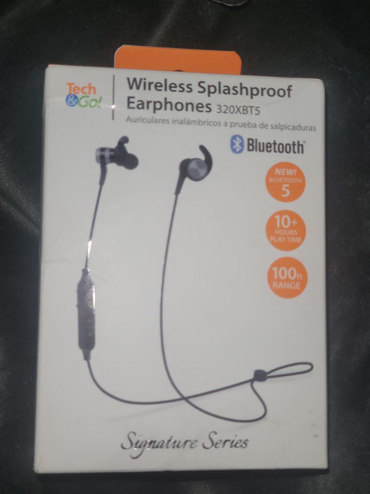 Tech and Go Wireless Splash Proof Earphones 320XBT5 190 9010 TG3